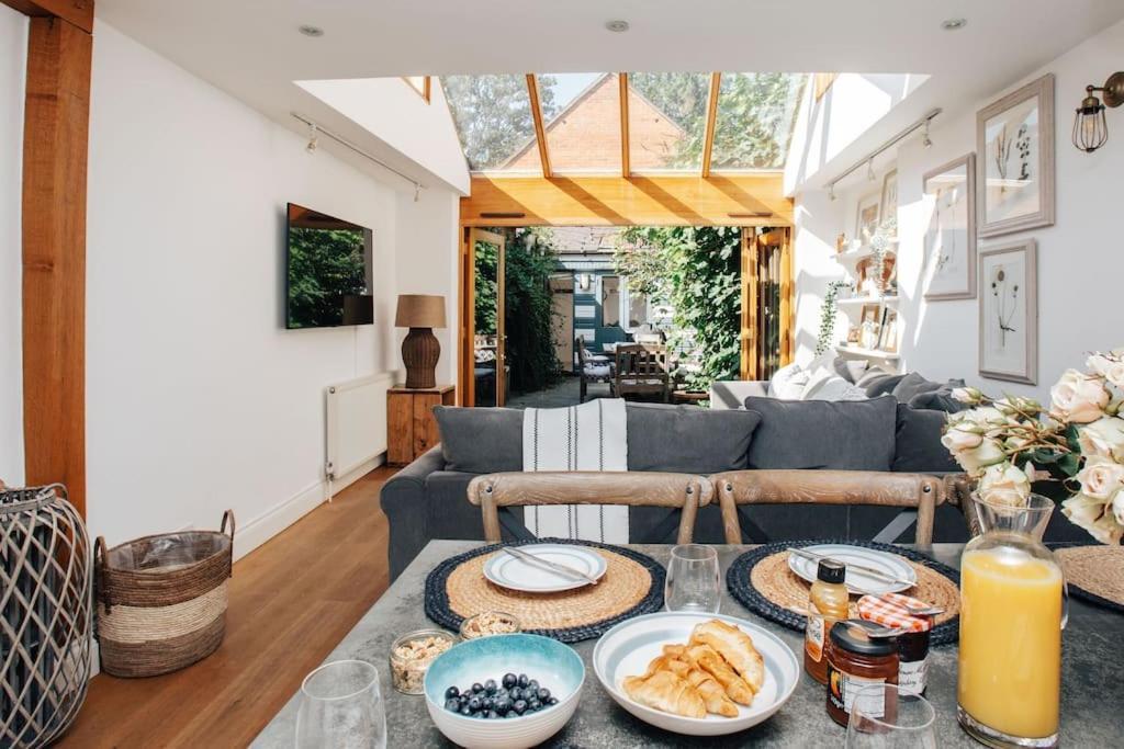 Dolls House - Luxury Townhouse *Sleeps 10* Villa Henley-on-Thames Exteriör bild