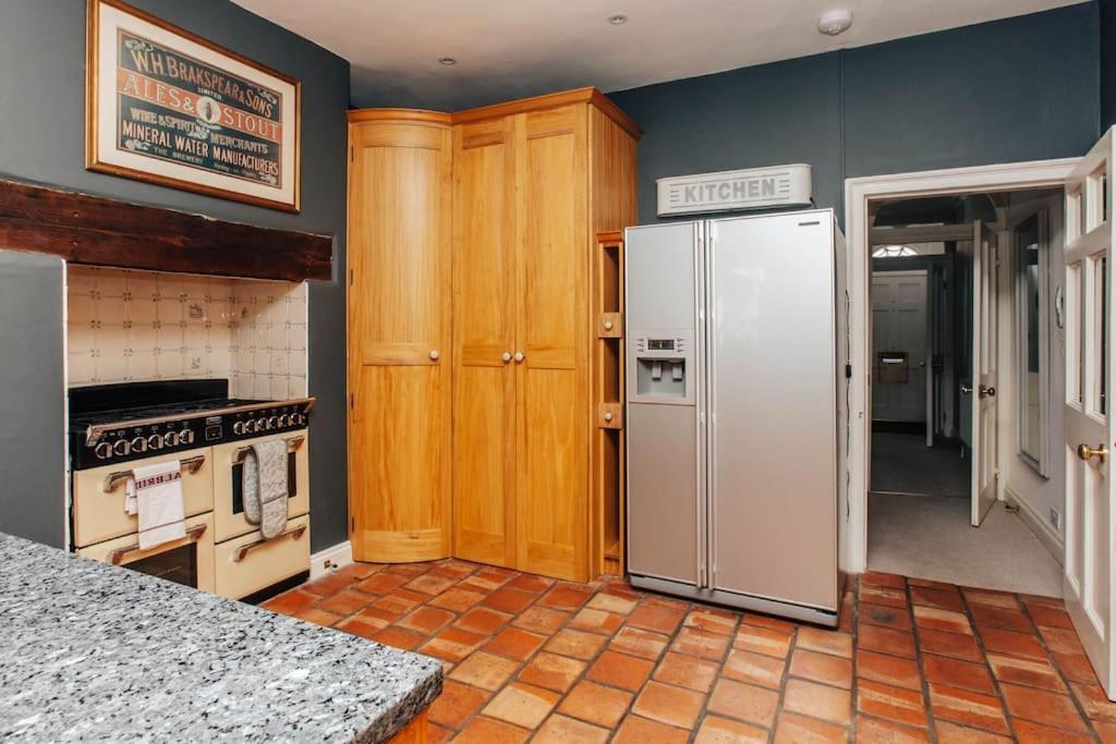 Dolls House - Luxury Townhouse *Sleeps 10* Villa Henley-on-Thames Exteriör bild