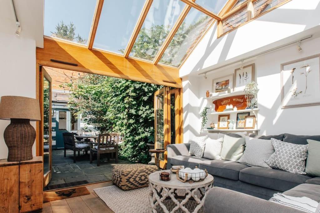 Dolls House - Luxury Townhouse *Sleeps 10* Villa Henley-on-Thames Exteriör bild