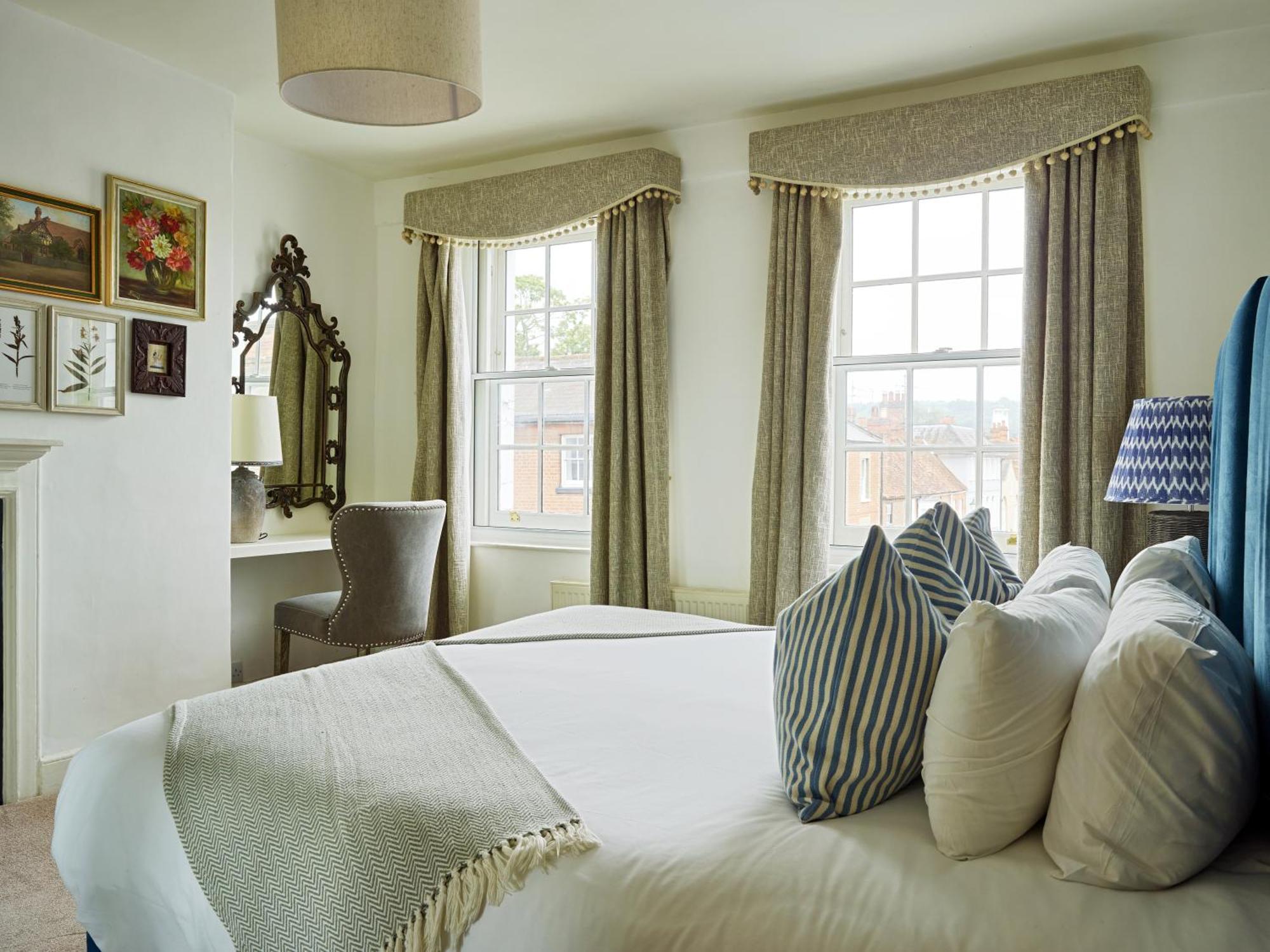 Dolls House - Luxury Townhouse *Sleeps 10* Villa Henley-on-Thames Exteriör bild